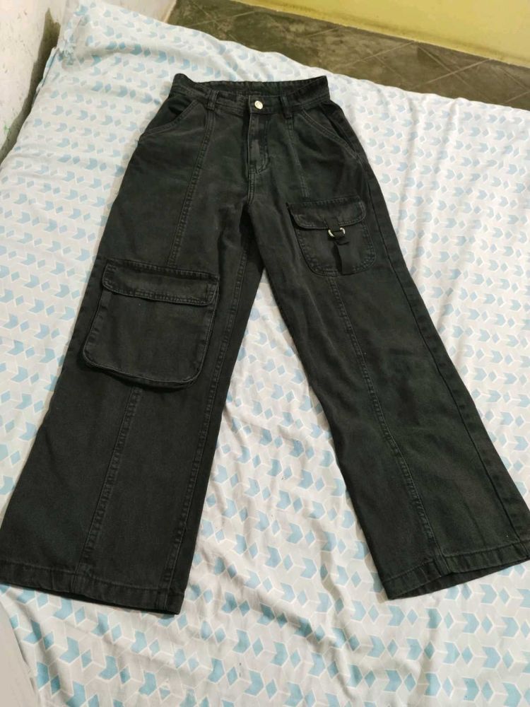 Wide Leg Cargo Pants