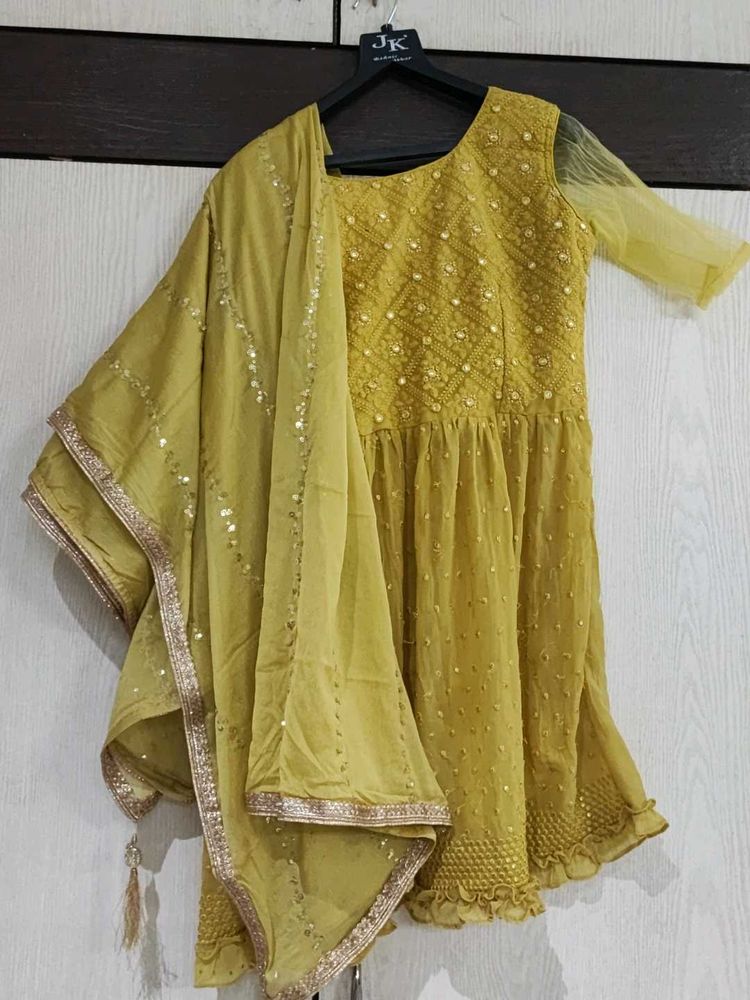 Elegant Yellow Kurta Set