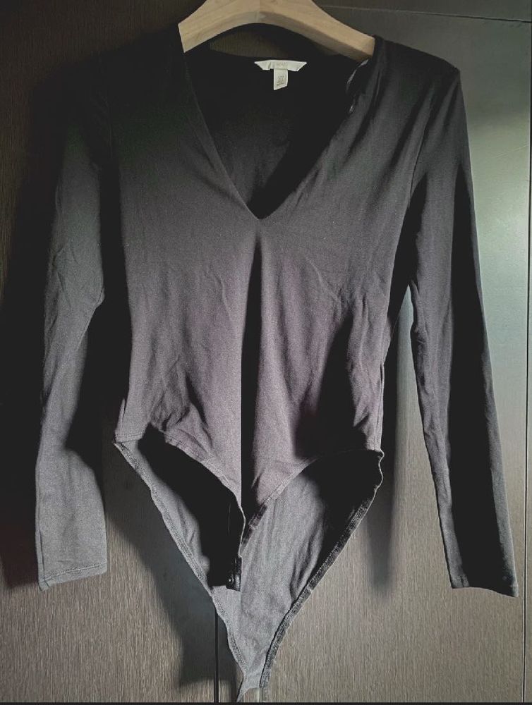 H&amp;M Black Long Sleeve Bodysuit