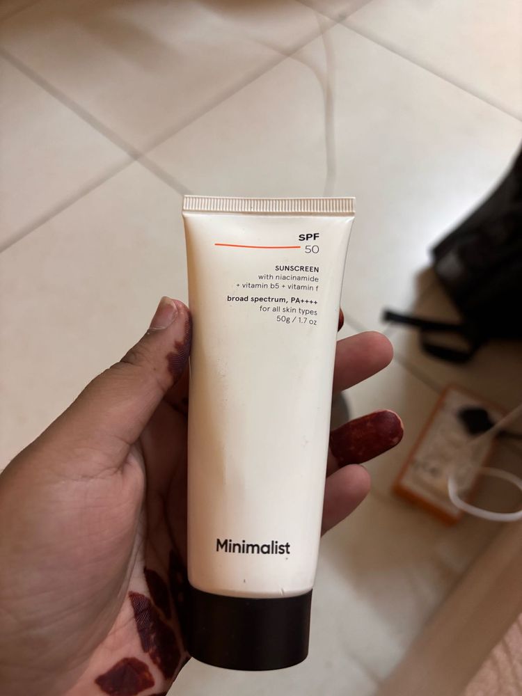 Minimalist Sunscreen SPF 50