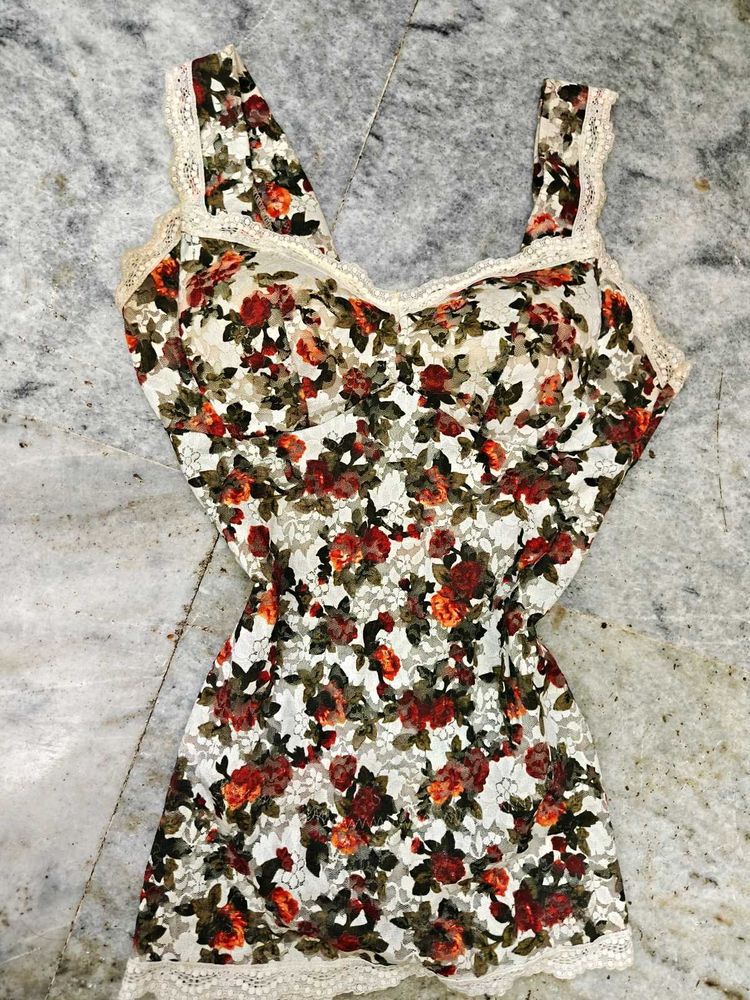 Padded Lace Floral Top Stretchable
