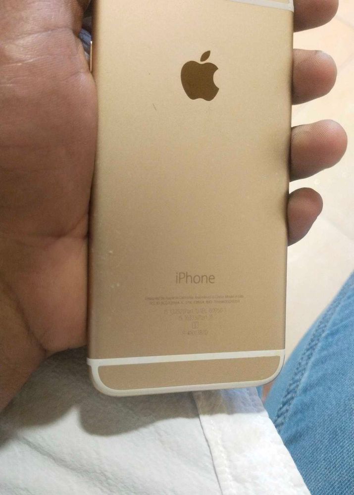 Gold iPhone 6s - Good Condition