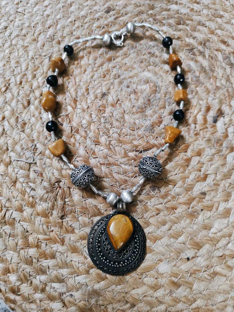 Vintage Tiger Eye And Black Onyx Necklace