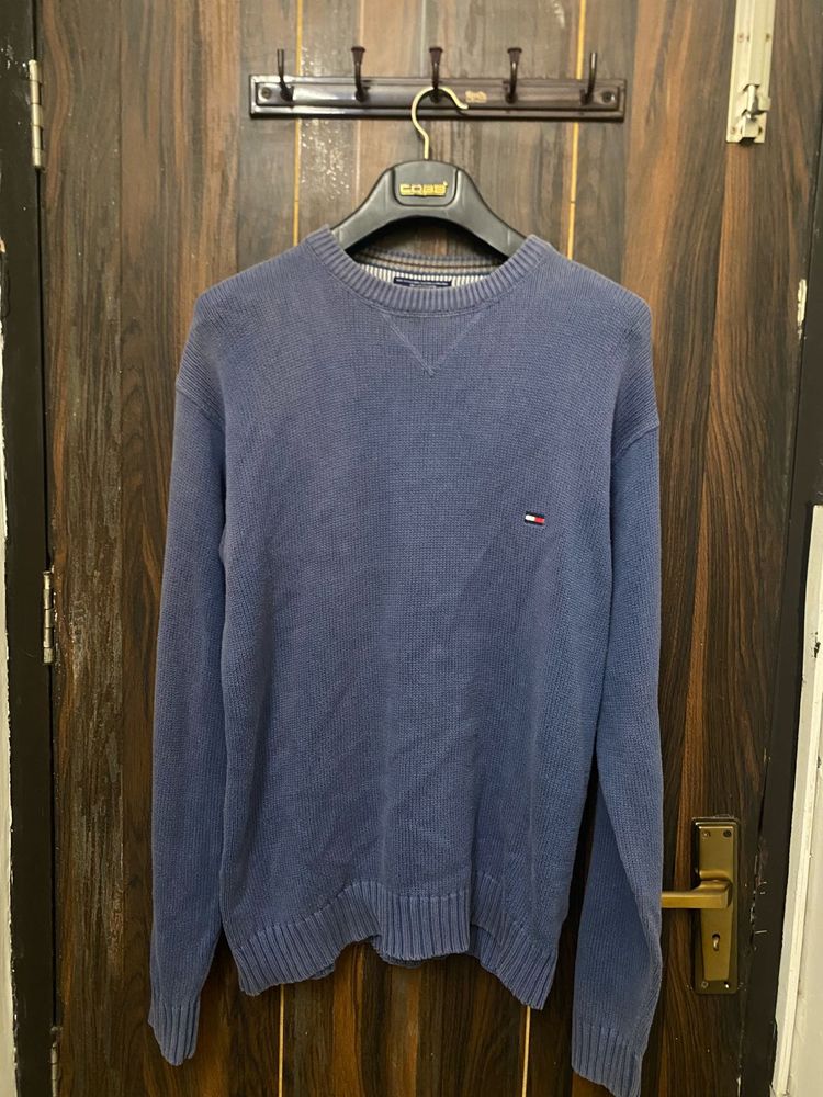 A Tommy Hilfiger