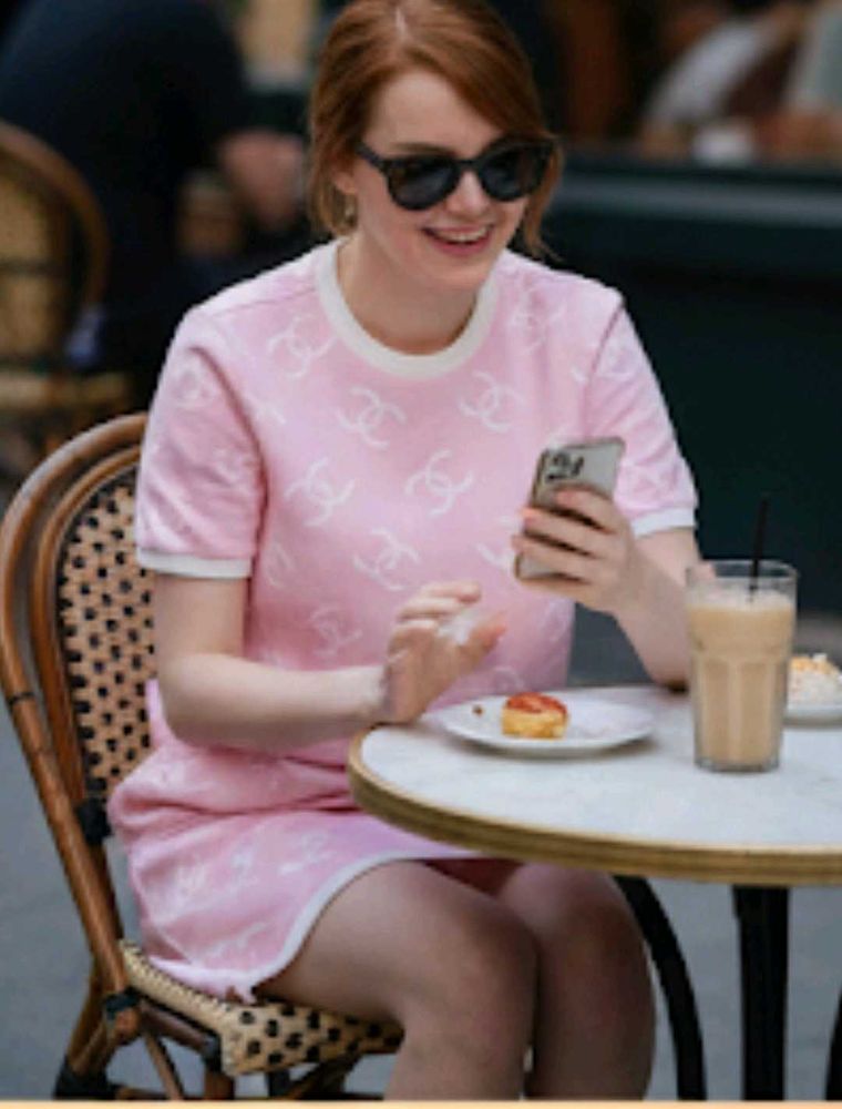 Sale 🎊🎆🎄🎉Chanel Pink Graphic T-Shirt Dress