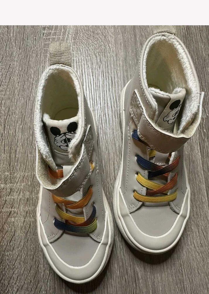 H&amp;M kids unisex shoes