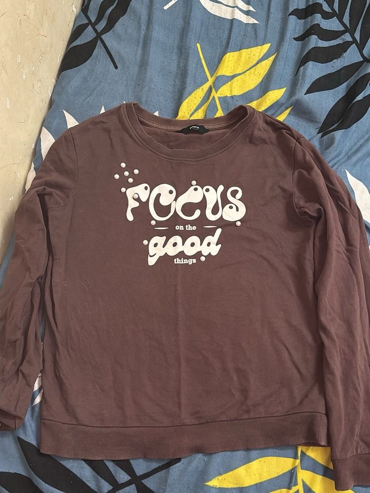Focus On Good Things full sleeves sweatshirt