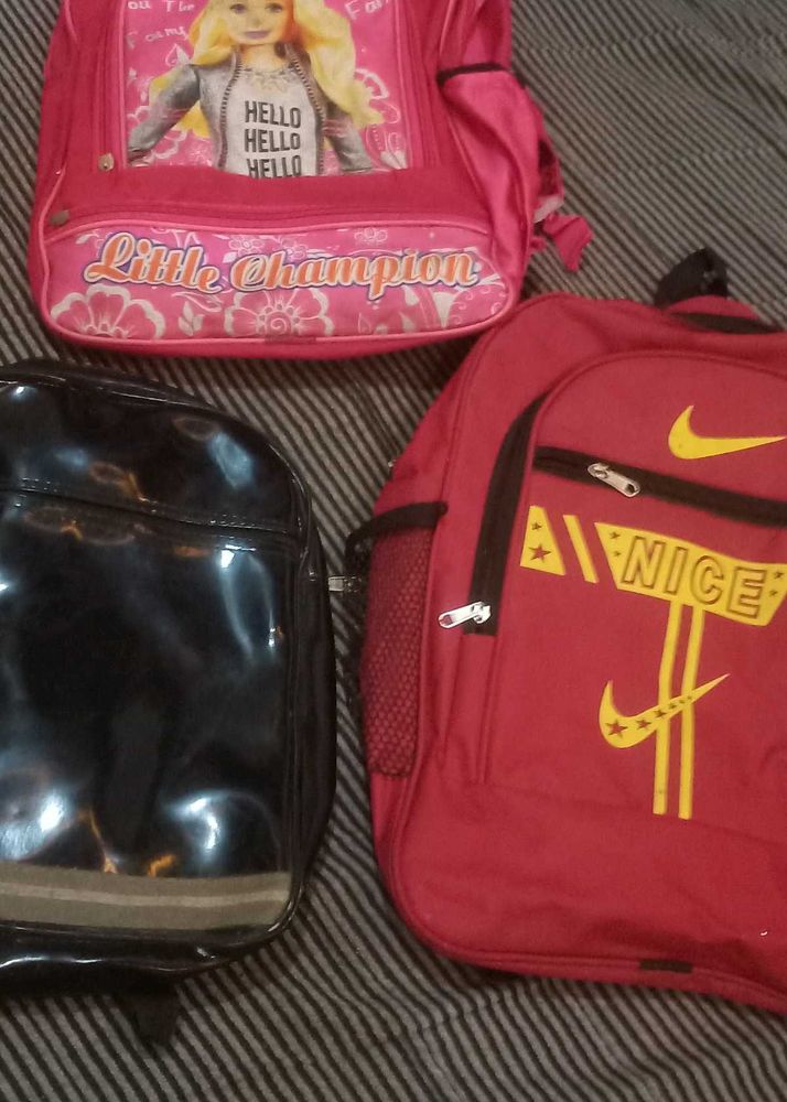 3 Schoolbegs