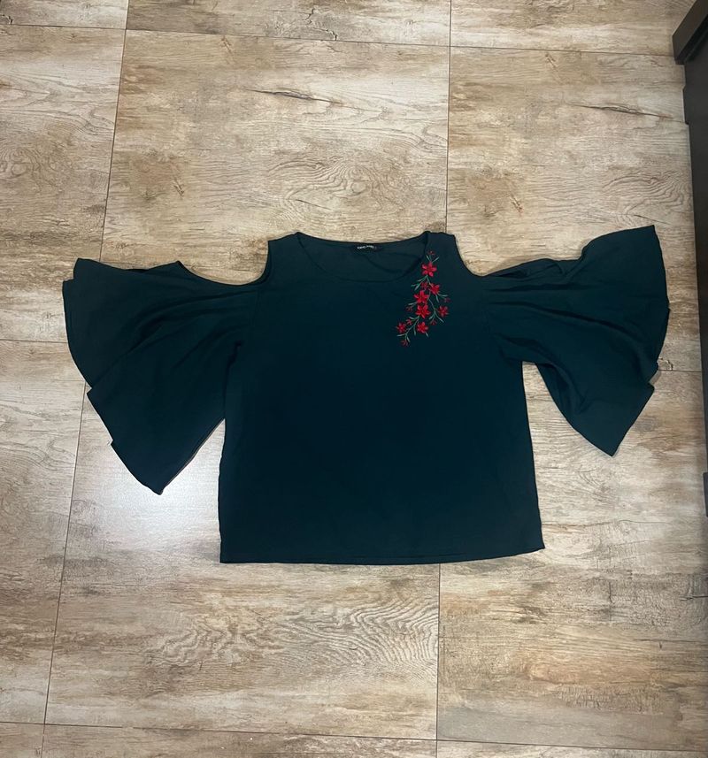 Tokyo Talkies Green Cold Shoulder Tunic