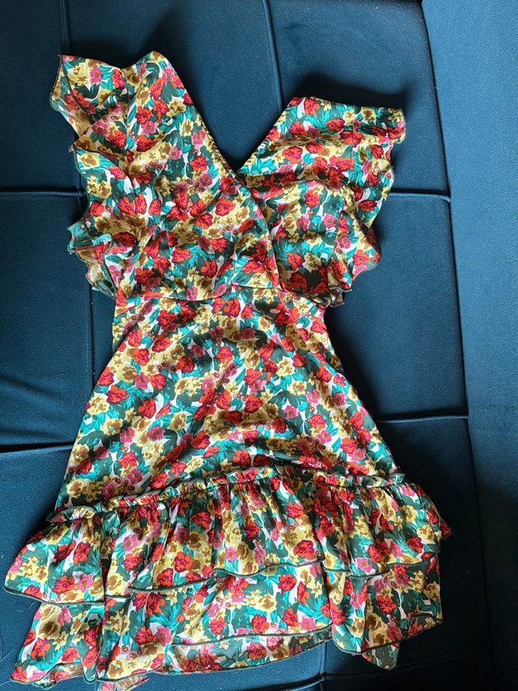 Mini floral backless Dress