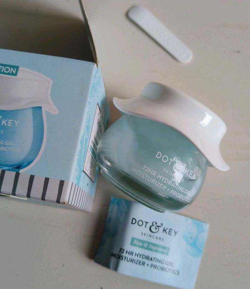 Dot &amp; Key Moisturizer