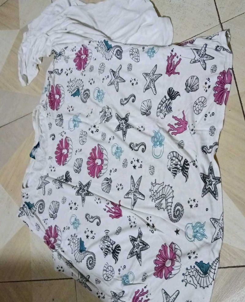 Patterned White T-Shirt top
