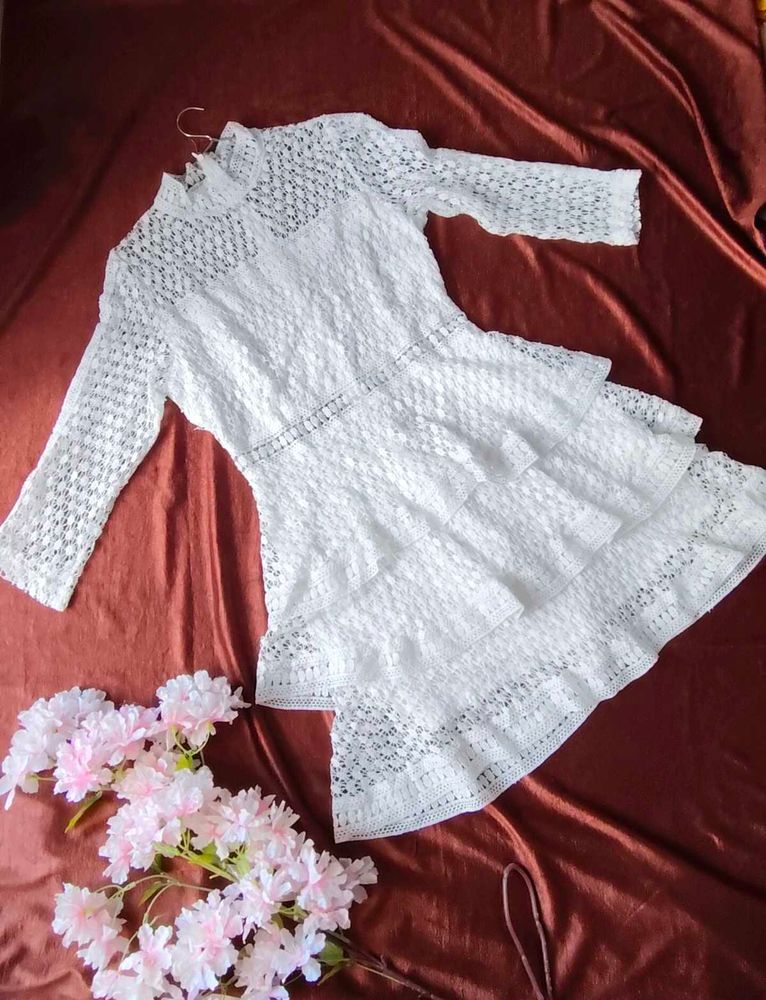 Elegant White Lace Dress