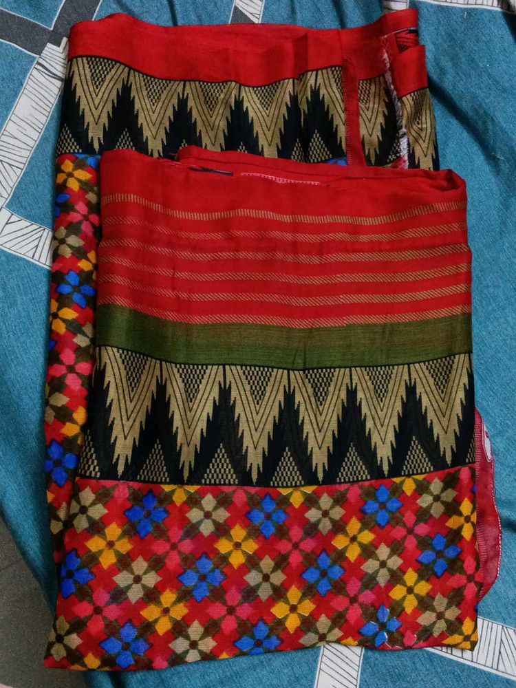 Red &amp; Black Patterned Saree