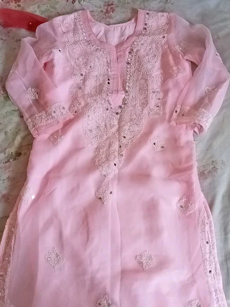 ORIGINAL CHICKENKARI KURTI