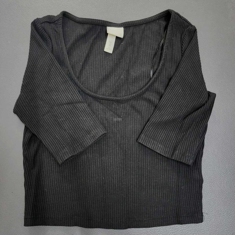 H&amp;M Ribbed Sleeve Top