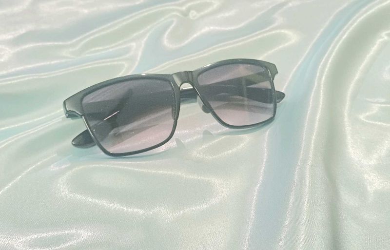 Stylish Black Sunglasses