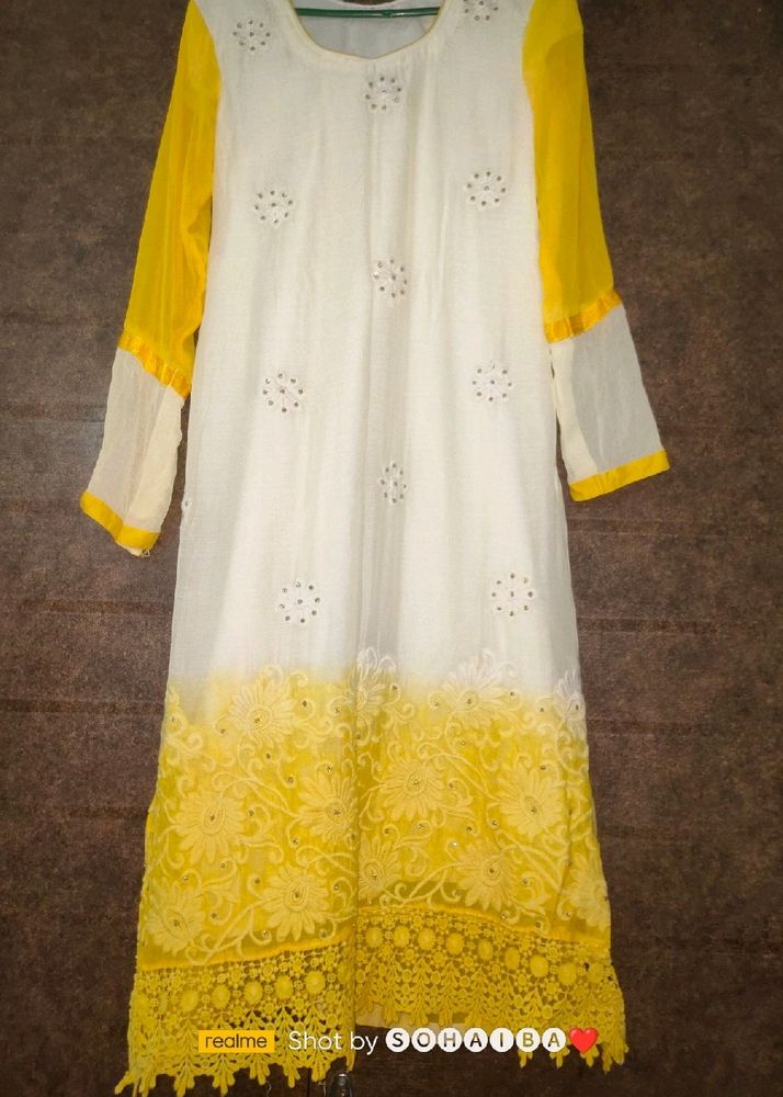 Combo Pakistani Suit And Designer Stall/ Hijab
