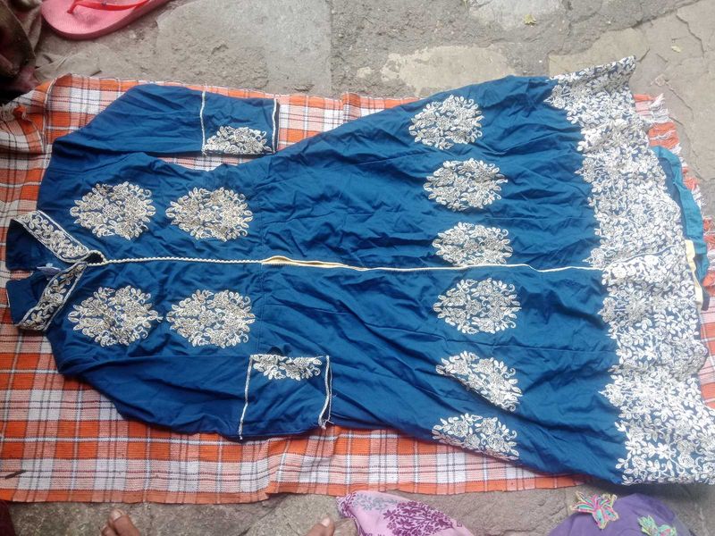 Elegant Embroidered Kurta Set