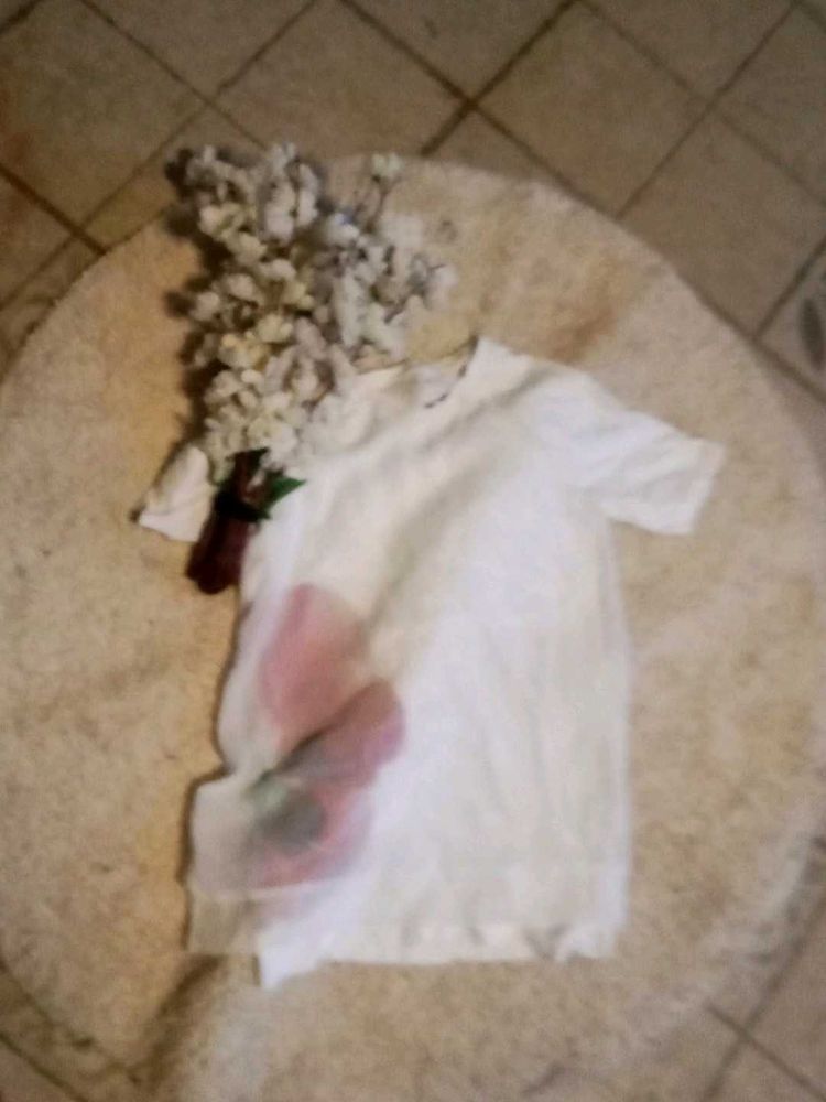 Guess Tshirt