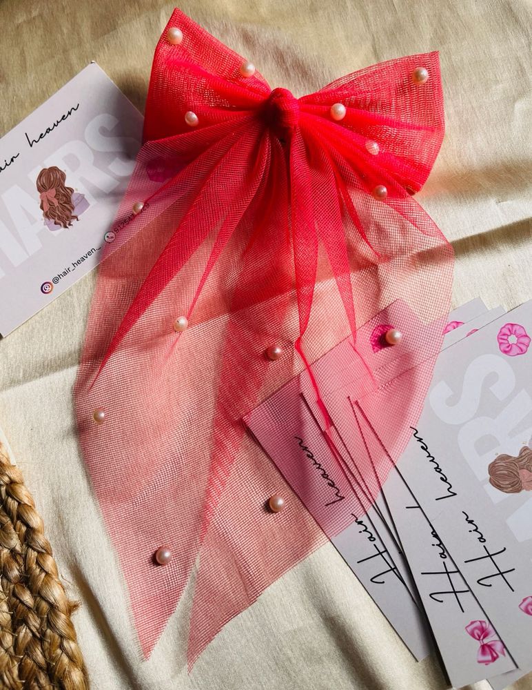 Pearl Bow Clip