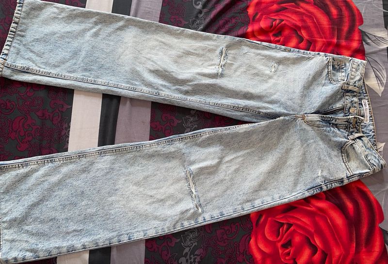 Zara Wide Leg Ripped Jeans