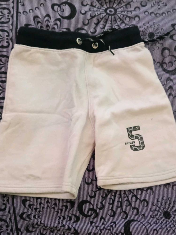 Division 5 Shorts