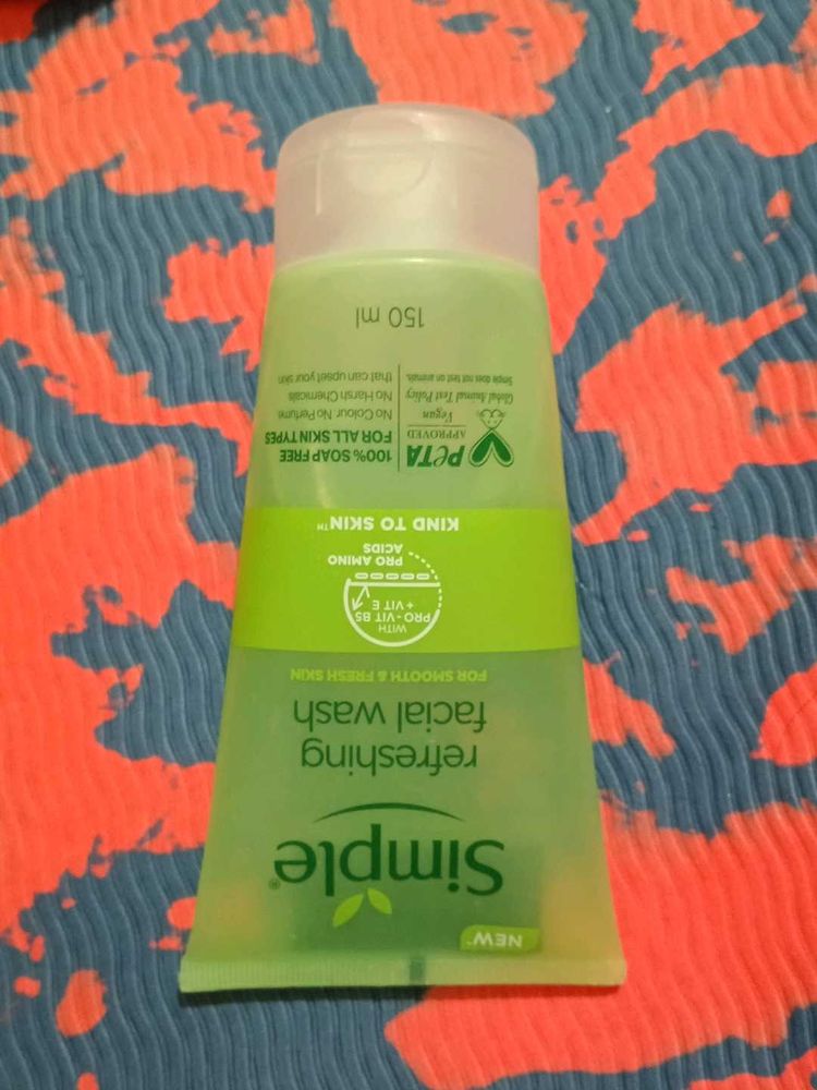 Simple Refreshing Facial Wash