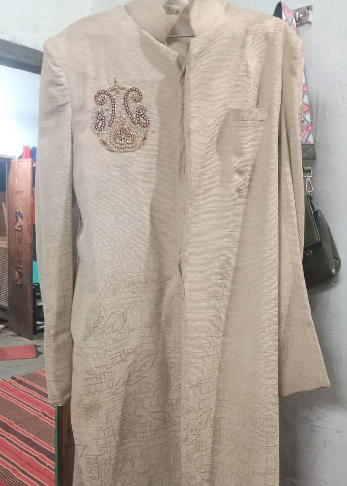 Ethinic Sherwani With Fancy Work..
