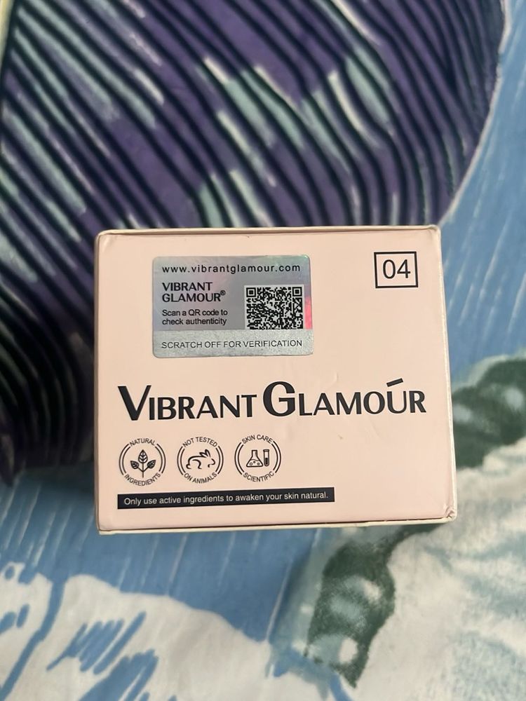 Vibrant Glamour Foundation