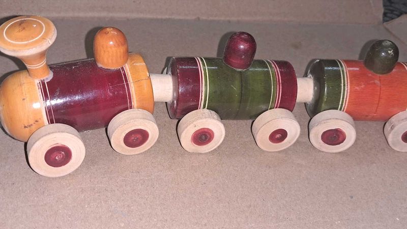 Chennpatna Wooden Toy Train
