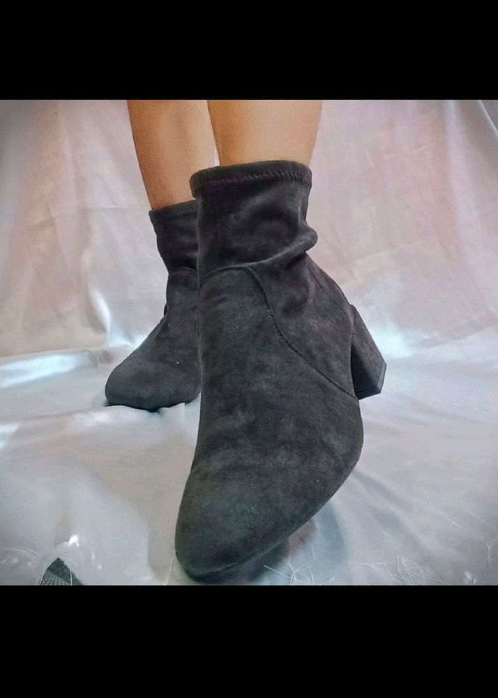 Shoeee