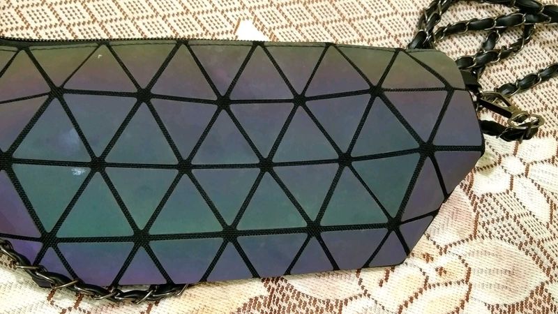 Colour Changeable Sling Bag