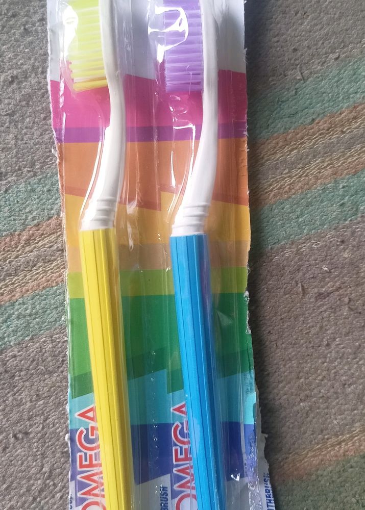 beauty-care-toothpaste-brush-oxy-fresh-brush-freeup