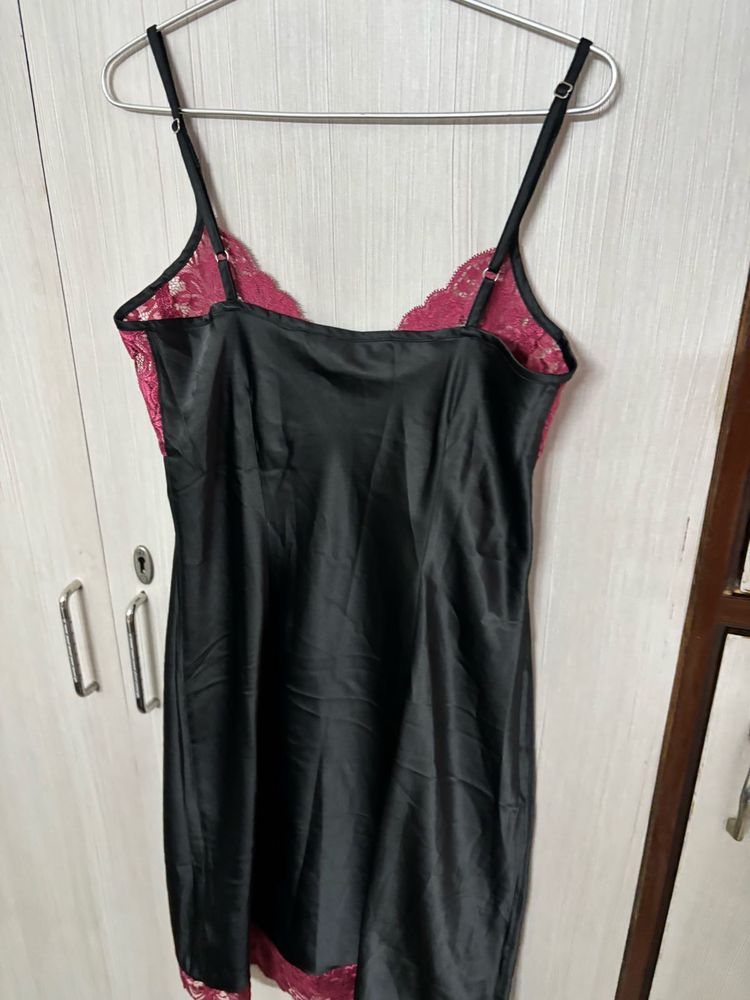 Silky Black Night Slip / Just Like New