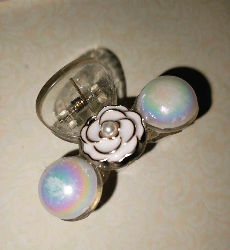 Flower Pearl Hair Clip