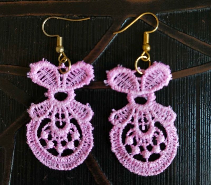 Stunning Pink🩷 Lace Earrings