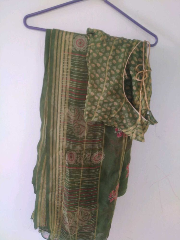pure chiffon Mehndi colour saree with blouse