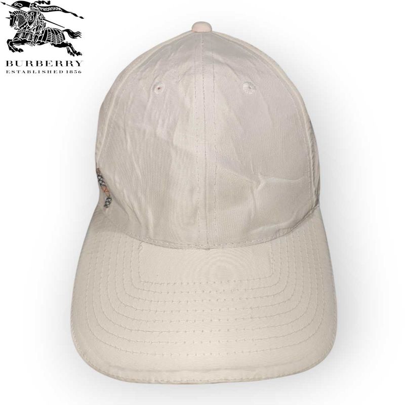 🔥 Stylish Burberry-Inspired White Cap
