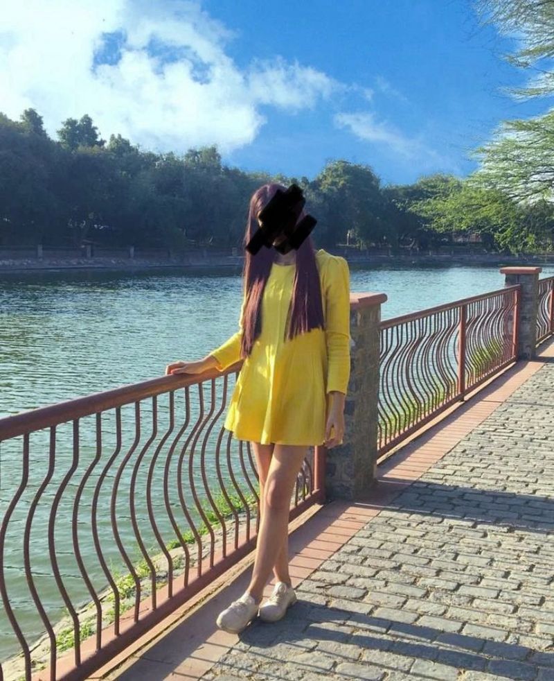 Mini Yellow Dress For Winter’s