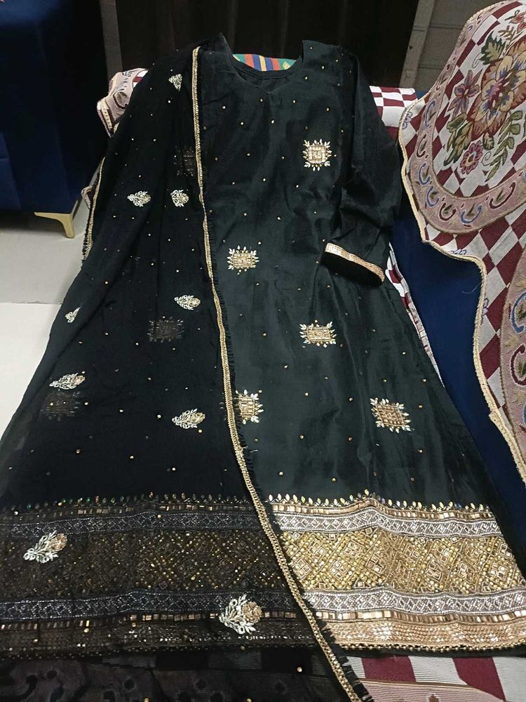 Evergreen 🖤 Black Top &amp; Dupatta