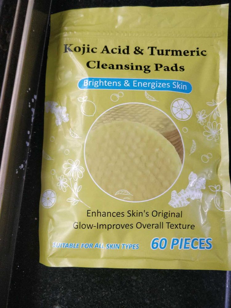 Kojic Acid &amp; Tumeric Cleansing Pads