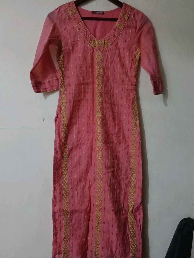 Pink &amp; Gold Embroidered Kurta