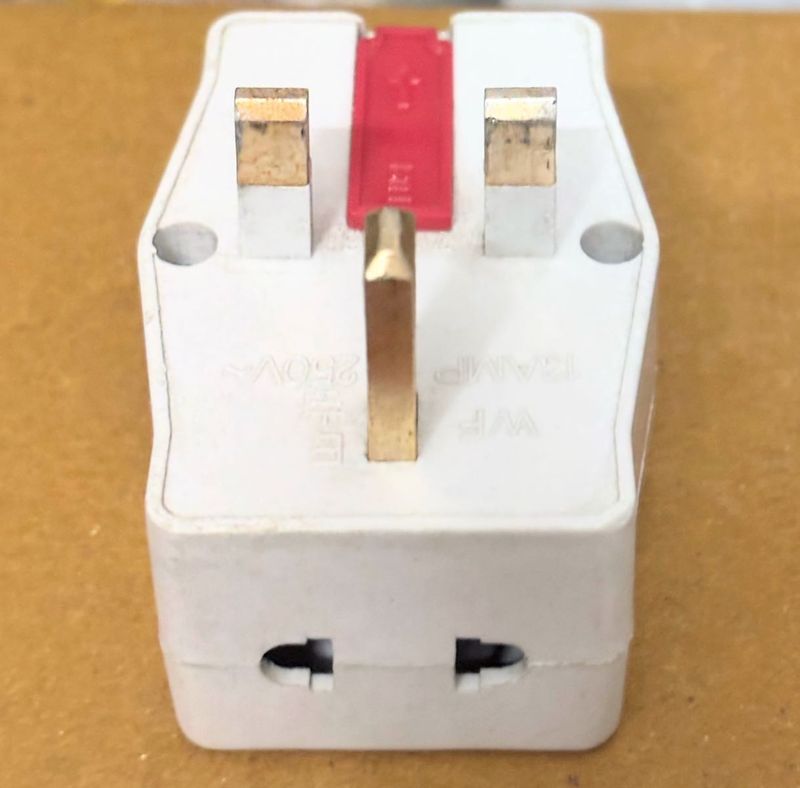 Flat Multi Input 3Pin Plug Multicountry