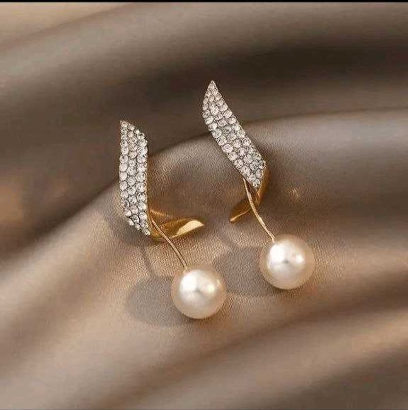 Pearl Drop Dangle Earrings