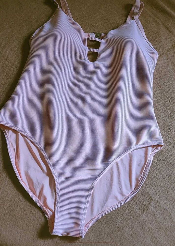 Striped One-Piece Hotie Swimsuit For Women 🔥 🎀♥