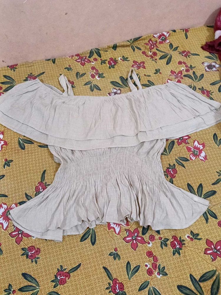 beautiful Off-Shoulder Ruffle Top