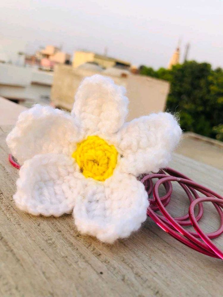 Crochet Daisy Hair Tie