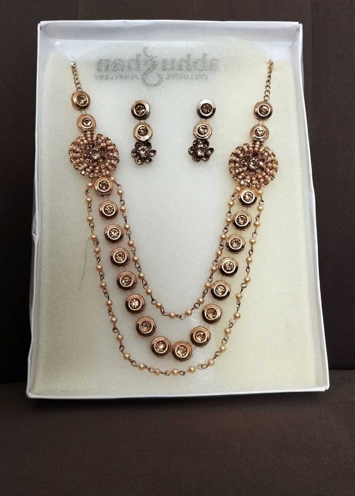Necklace and Earring Set🤍✨