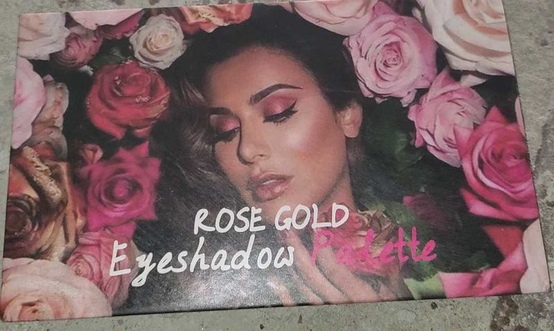Rose Gold Eyeshadow palette